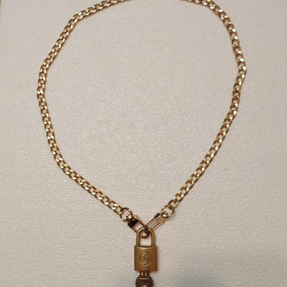 Louis Vuitton Vintage EUC Lock 🔐 and Key #202 - Picture 3 of 15